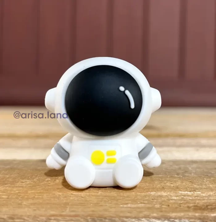 eraser spaceman kuki 03