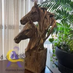 سردیس اسب