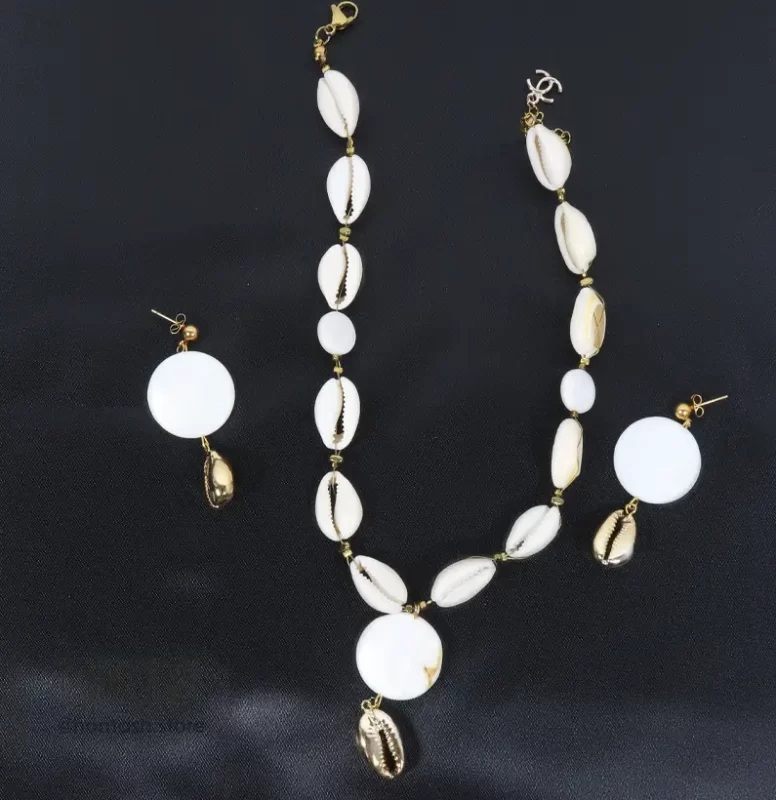 ست گردنبند و گوشواره صدف