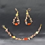 گوشواره و دستبند رودونیت با سنگ جاسپر