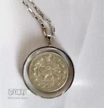 گردنبند رزین سکه نقره قاجار - Image 2