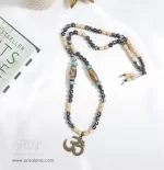 آویز رومانتویی om