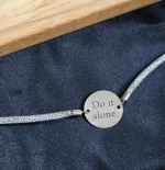دستبند پلاک نقره با نوشته Do it alone - Image 2