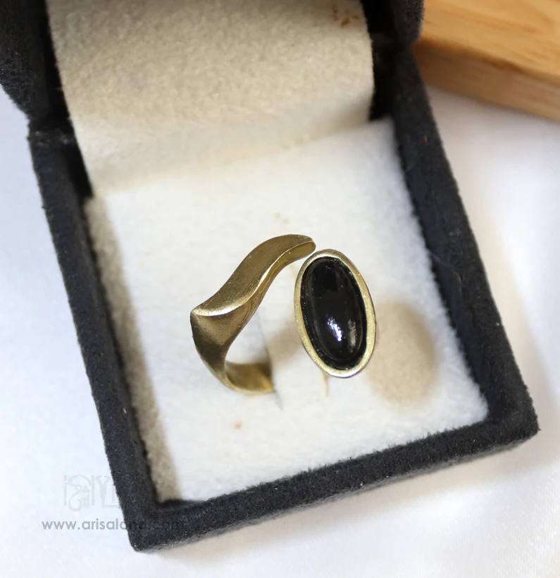 ring-beizi-03 انگشتر برنجی با نگین بیضی