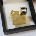 انگشتر برنجی مربع