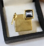 انگشتر برنجی مربع